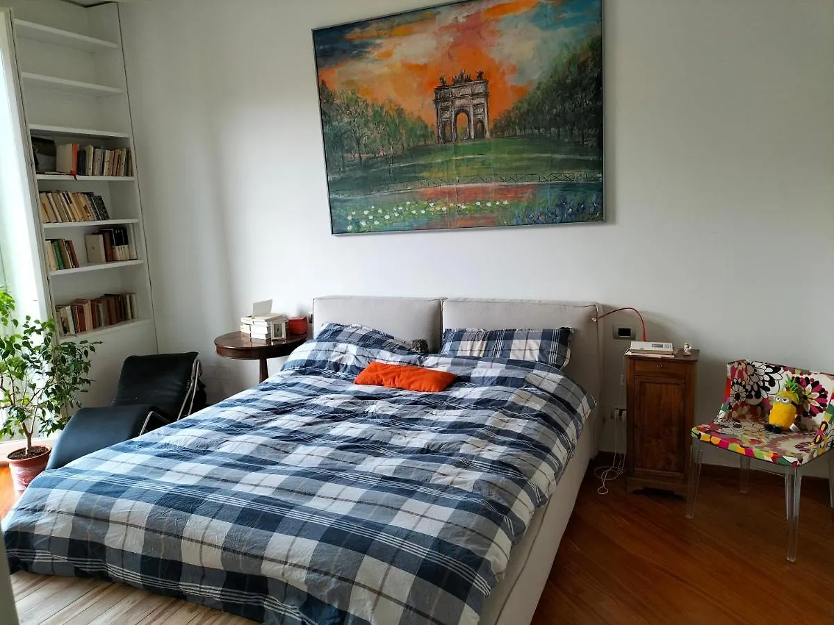 Stanza Nr 4 In Appartamento Incantevole In Zona Solari Milan