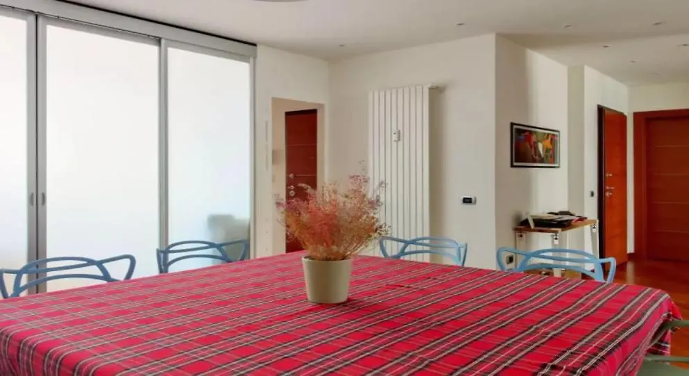 Stanza Nr 4 In Appartamento Incantevole In Zona Solari Milan Guest house