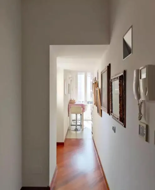 Guest house Stanza Nr 4 In Appartamento Incantevole In Zona Solari Milan Italy